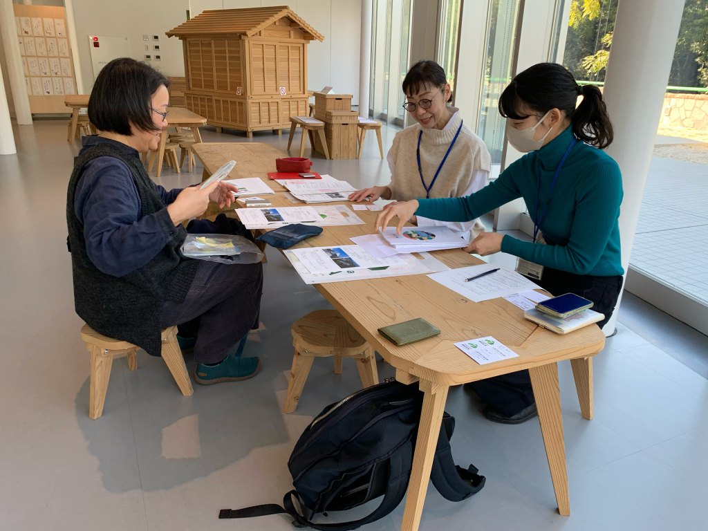 広島市現代美術館における調査風景